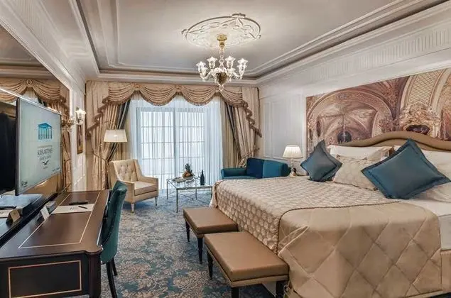Ana Bina Grand Suite Custom Oda