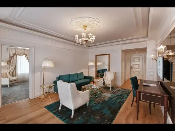 Ana Bina Junior Suite Custom Oda