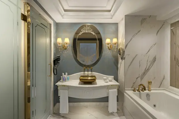 Ana Bina Spa Suite Custom Oda
