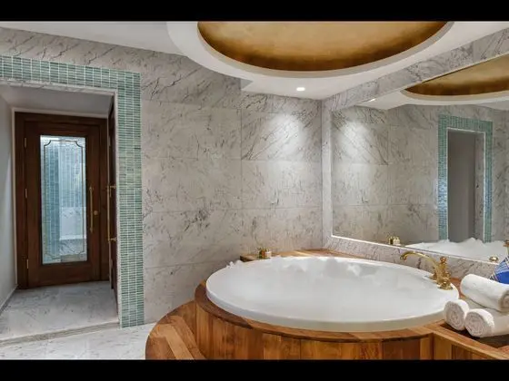 Ana Bina Spa Suite Custom Oda
