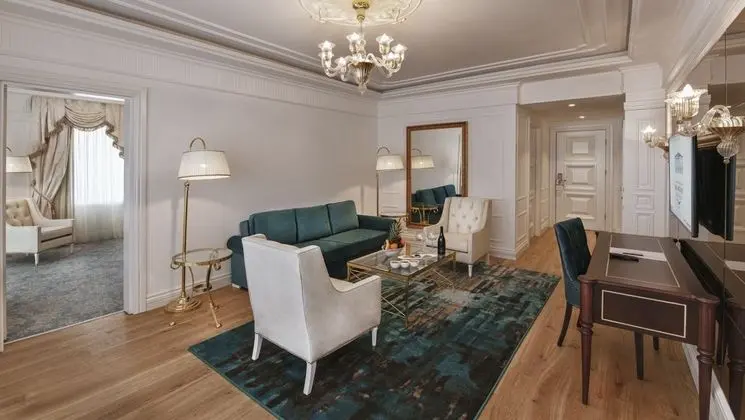 ANA BINA JUNIOR SUITE ODA