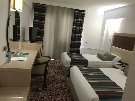 Standard Tek Büyük veya İki Ayrı Yataklı Oda
