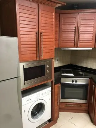 Single Bed in 5 Beds Dormitory Room For Male