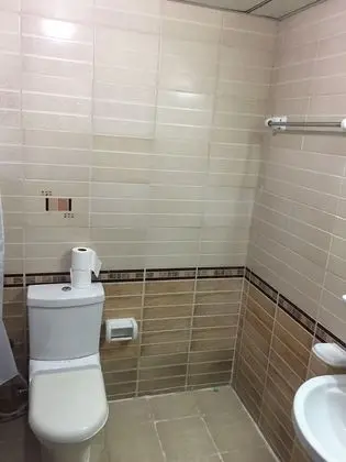 Single Bed in 5 Beds Dormitory Room For Male