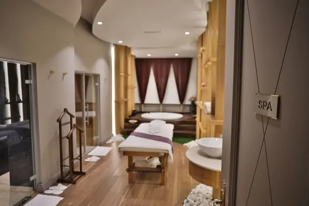 Jetted tub
