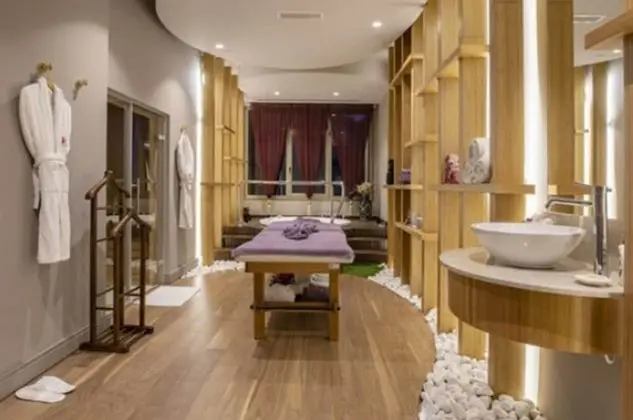 Jetted tub