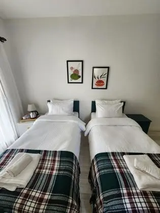 Twin, Kısmi Deniz Manzaralı