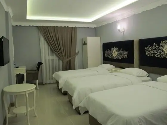 Triple, Şehir Manzaralı
