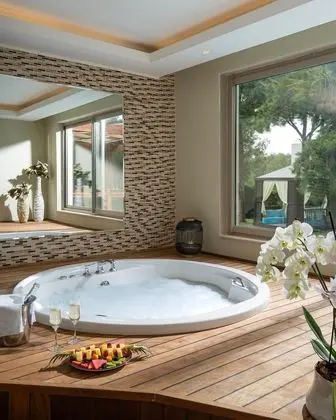 https://images.etstur.com/files/images/hotelImages/TR/52921/l/Kaya-Palazzo-Golf-Resort-Oda-392315.jpg