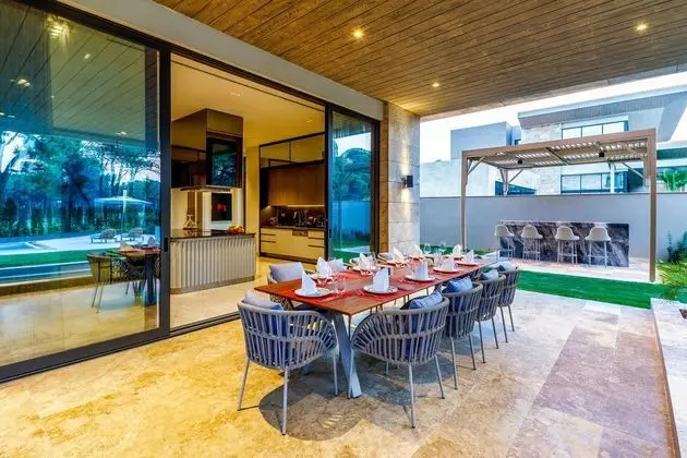 https://images.etstur.com/files/images/hotelImages/TR/52921/l/Kaya-Palazzo-Golf-Resort-Oda-392332.jpg