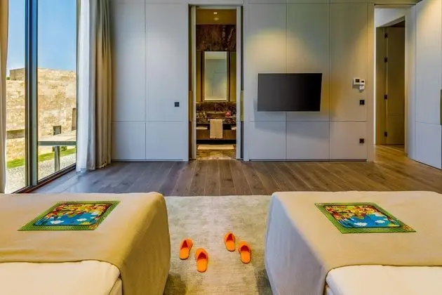 https://images.etstur.com/files/images/hotelImages/TR/52921/l/Kaya-Palazzo-Golf-Resort-Oda-392338.jpg