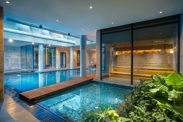 https://images.etstur.com/files/images/hotelImages/TR/52921/l/Kaya-Palazzo-Golf-Resort-Oda-392376.jpg