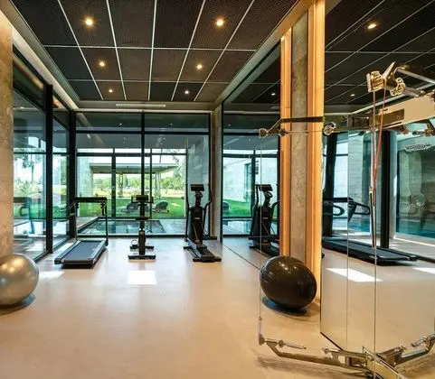 https://images.etstur.com/files/images/hotelImages/TR/52921/l/Kaya-Palazzo-Golf-Resort-Oda-392377.jpg
