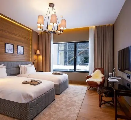 Twin Bedroom