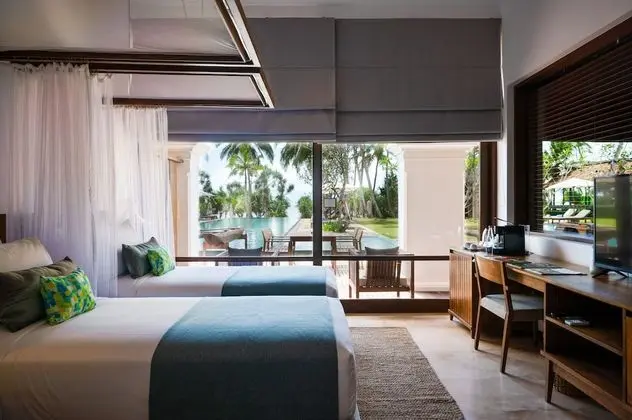 Ocean Room with One Free 60 min Spa treatment