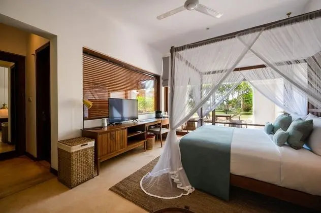 Ocean Room with One Free 60 min Spa treatment