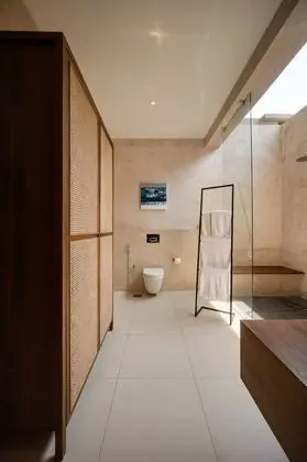 Palm Suite with Jacuzzi with One Free 60 min Spa treatment
