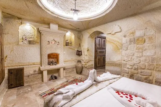 Jakuzili ve Şömineli Suite Oda, Manzarasız, Şömineli ve Jakuzili