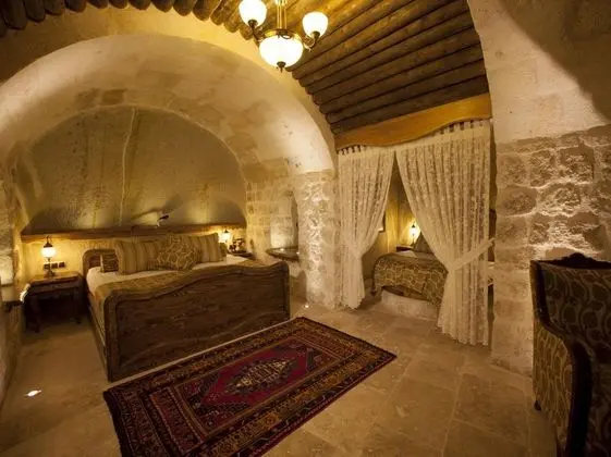 Majestic Cave Suites