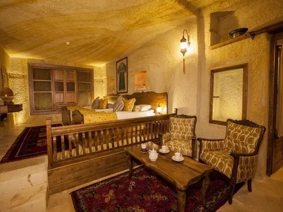 Majestic Cave Suites