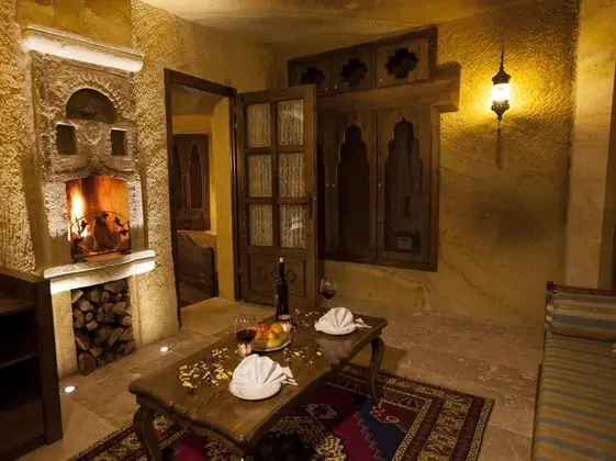 Majestic Cave Suites
