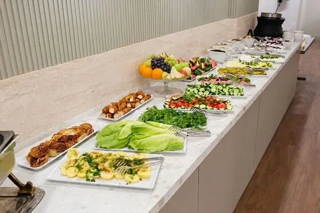 Tek Büyük veya İki Ayrı Yataklı Oda, Sigara İçilebilir, Şehir Manzaralı