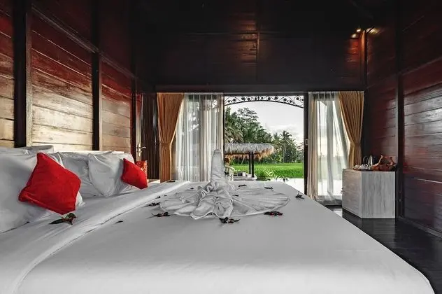 Superior Villa, 1 En Büyük (King) Boy Yatak, Havuz Manzaralı