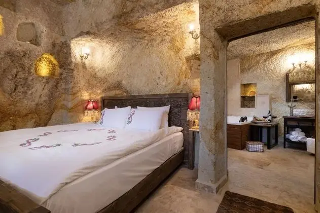 Deluxe Cave Suit, Dağ Manzaralı, Jakuzili