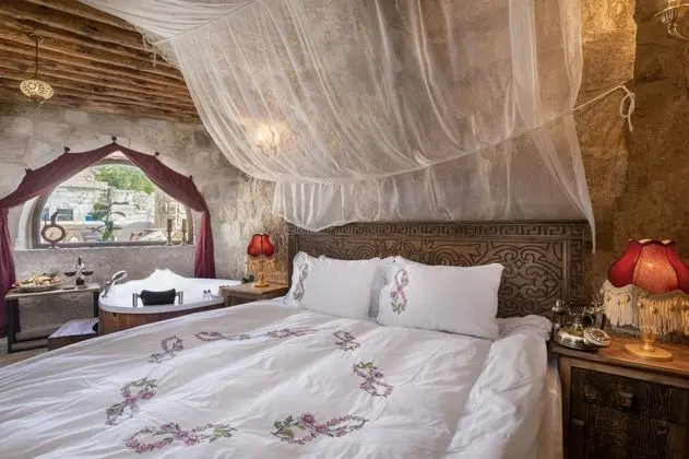 Deluxe Cave Suit, Dağ Manzaralı, Jakuzili