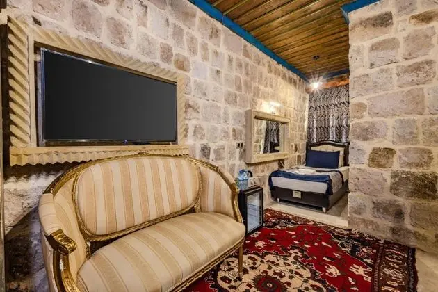 https://images.odamax.com/img/1920x1080/odamax/image/upload/Kayata_Cave_Suites_202512091902159_3U6A0899_8mb.jpg
