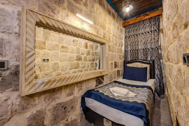 https://images.odamax.com/img/1920x1080/odamax/image/upload/Kayata_Cave_Suites_202512091902161_3U6A0900_8mb.jpg