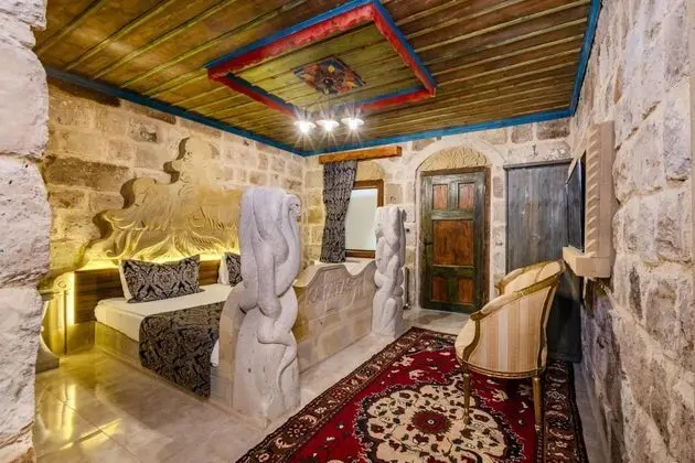 https://images.odamax.com/img/1920x1080/odamax/image/upload/Kayata_Cave_Suites_202512091902162_3U6A0903_8mb.jpg