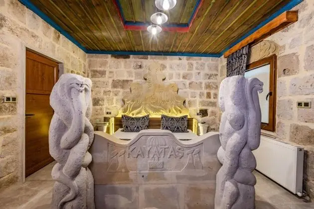 https://images.odamax.com/img/1920x1080/odamax/image/upload/Kayata_Cave_Suites_202512091902163_3U6A0909_8mb.jpg