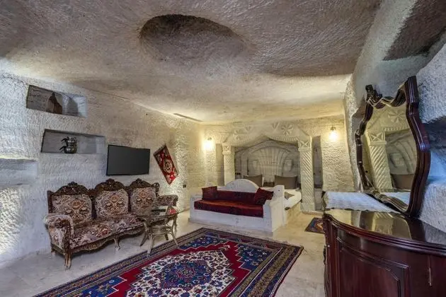 https://images.odamax.com/img/1920x1080/odamax/image/upload/Kayata_Cave_Suites_202512111510470_3U6A5327.jpg