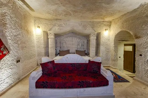 https://images.odamax.com/img/1920x1080/odamax/image/upload/Kayata_Cave_Suites_202512111510520_3U6A5329.jpg