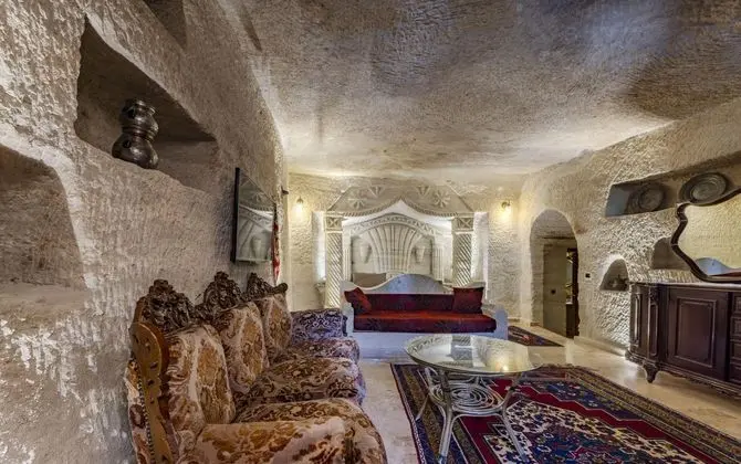 https://images.odamax.com/img/1920x1080/odamax/image/upload/Kayata_Cave_Suites_202512111511082_3U6A7380_HDR.jpg