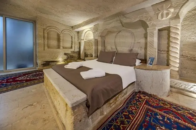 https://images.odamax.com/img/1920x1080/odamax/image/upload/Kayata_Cave_Suites_202512111511396_3U6A8108_HDR.jpg