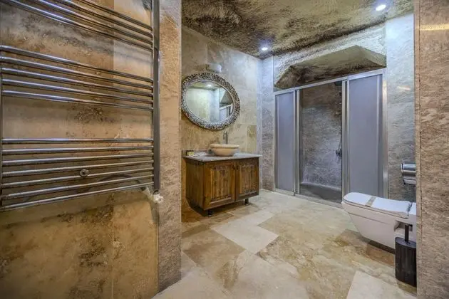 https://images.odamax.com/img/1920x1080/odamax/image/upload/Kayata_Cave_Suites_202512111511461_3U6A8120_HDR.jpg