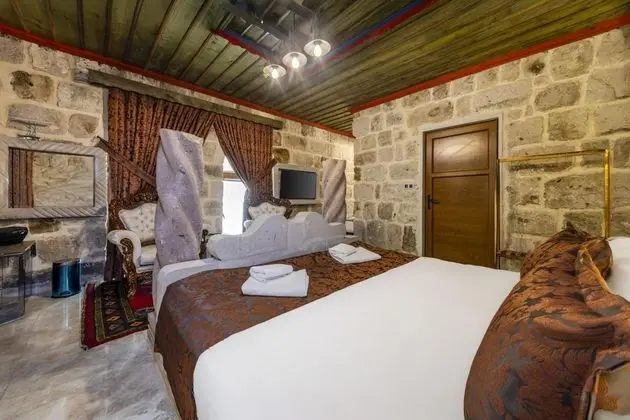 https://images.odamax.com/img/1920x1080/odamax/image/upload/Kayata_Cave_Suites_202512111611429_3U6A4099.jpg