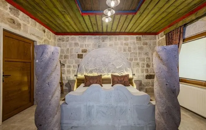 https://images.odamax.com/img/1920x1080/odamax/image/upload/Kayata_Cave_Suites_202512111611506_3U6A4103_HDR.jpg