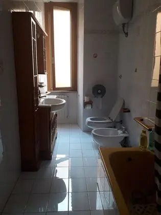 Basic Tek Büyük Yataklı Oda, Ortak Banyo (1)