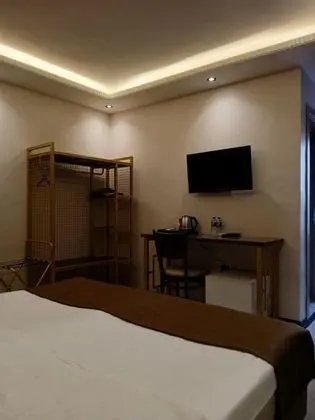 Çift Kişilik, Şehir Manzaralı