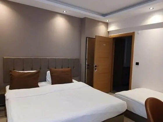 Triple, Şehir Manzaralı