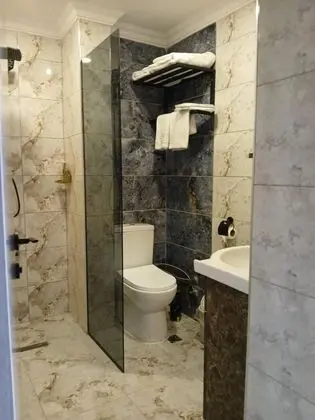 Triple, Şehir Manzaralı