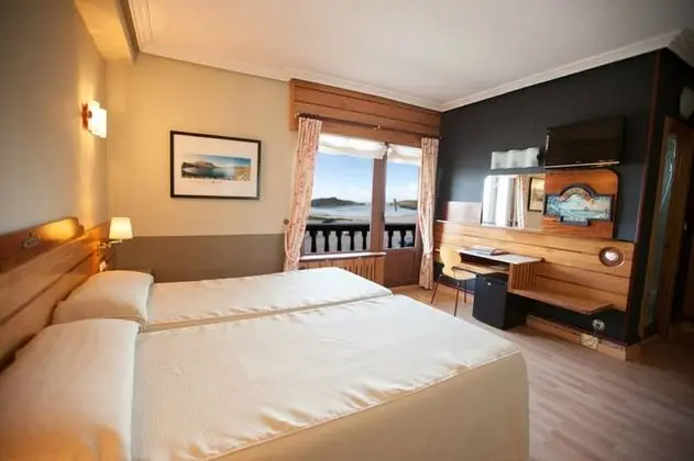 Tek Büyük Yataklı Oda, Deniz Manzaralı (3 Adults)