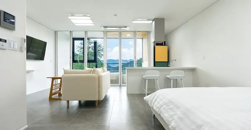 Standard Tek Büyük Yataklı Oda (A)