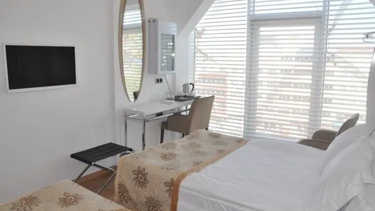 Standart Oda, Şehir Manzaralı