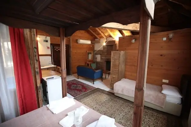 Deluxe Dağ Evi, 1 Yatak Odası, Şömine, Bahçe Manzaralı