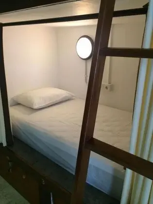 Ortak Ranzalı Oda, Sadece kadınlar için