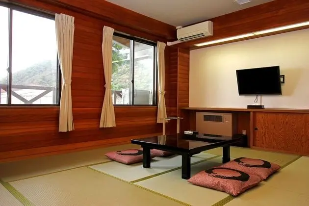 Traditional Oda (Japanese Style, for 1-5 people)